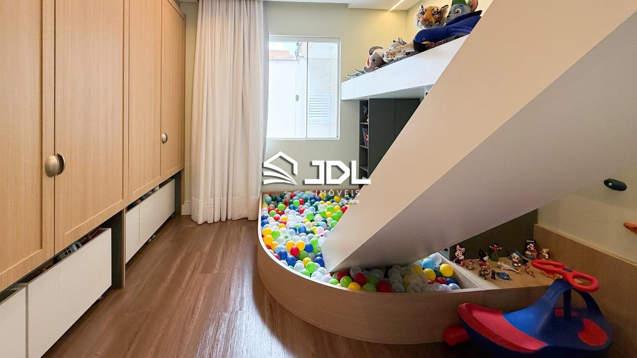 Casa à venda no bairro Velha: 