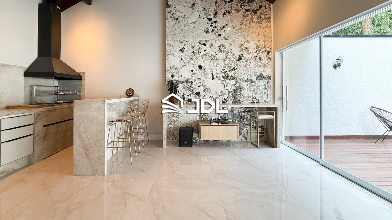 Casa à venda no bairro Velha: 