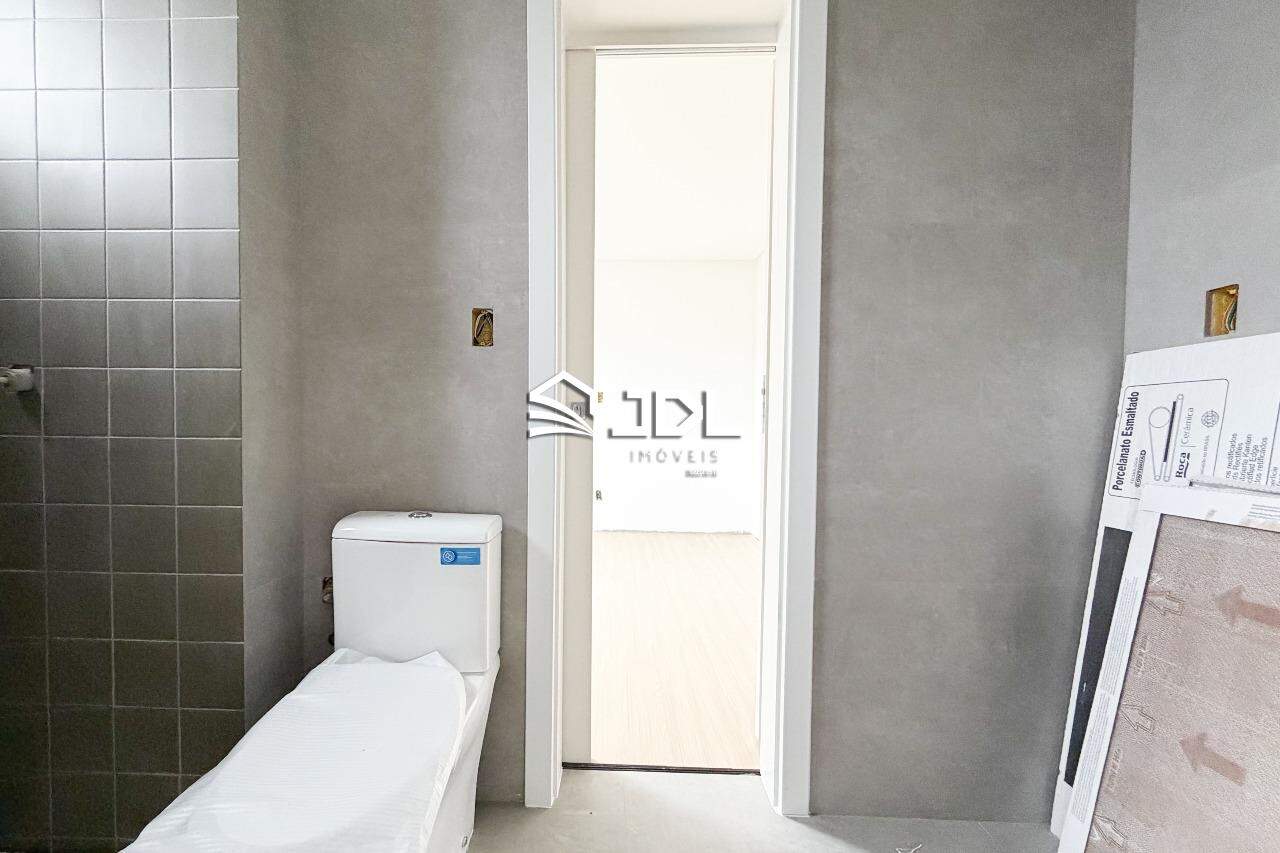 Apartamento à venda no bairro Ponta Aguda: 