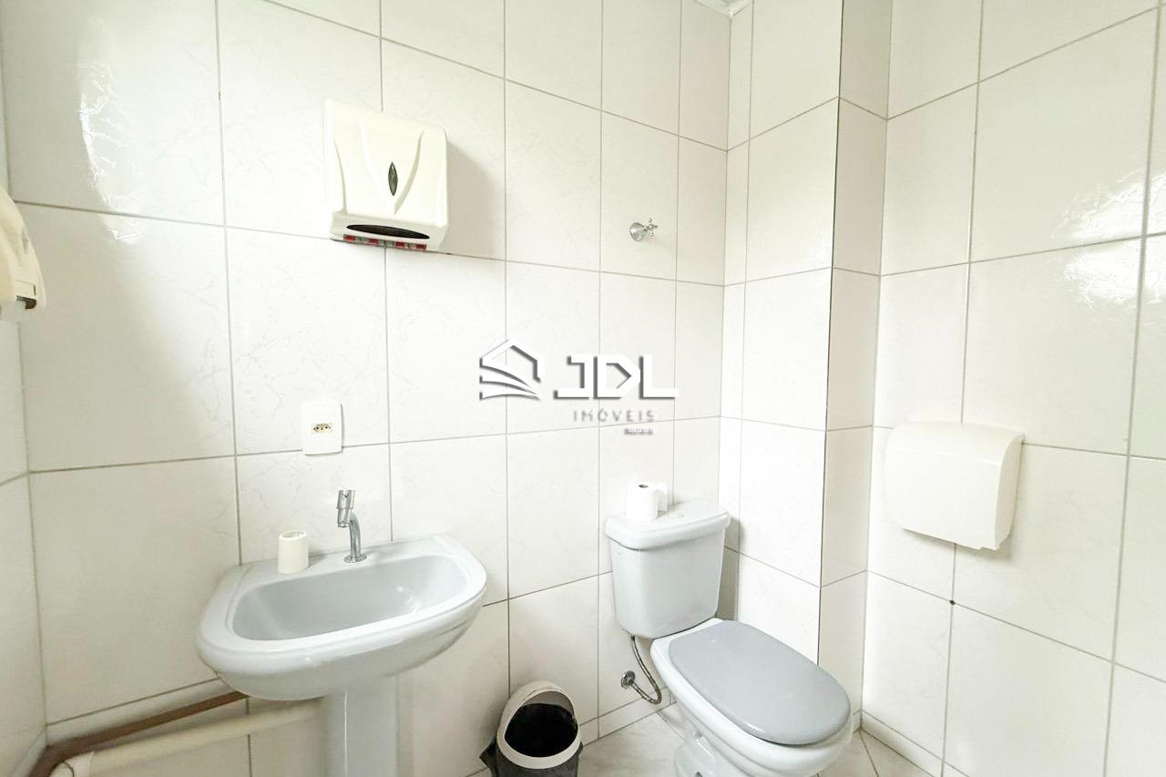 Sala à venda no bairro Ponta Aguda: 