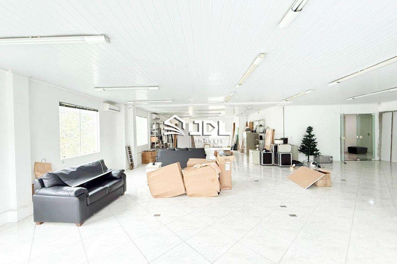 Sala à venda no bairro Ponta Aguda: 