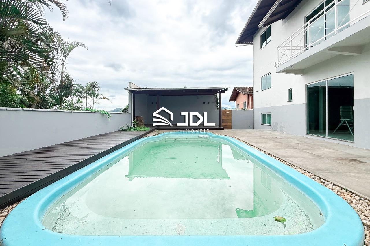 Casa à venda no bairro Salto: 