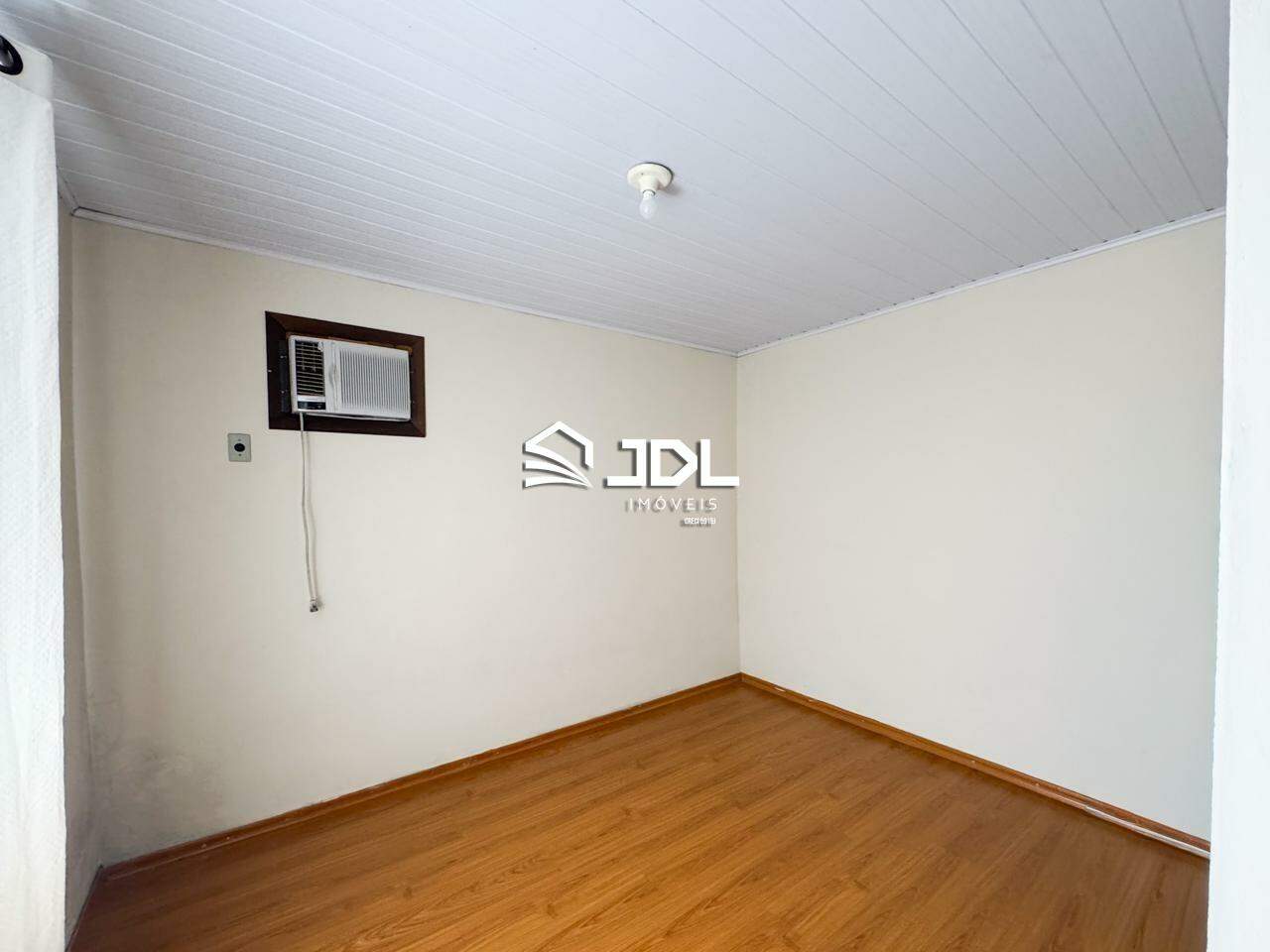 Casa à venda no bairro Velha: 