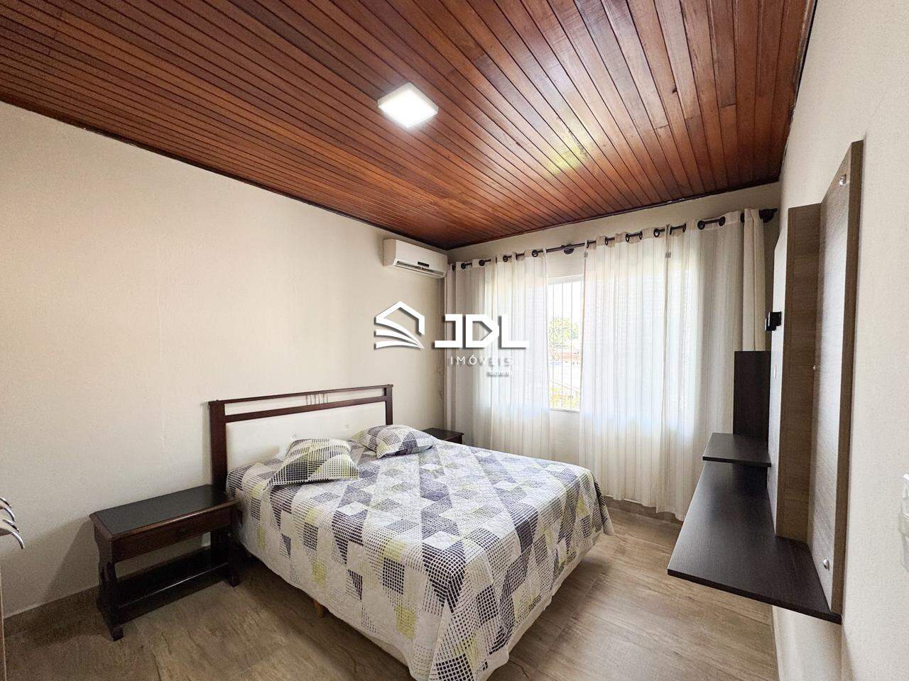 Casa à venda no bairro Velha: 