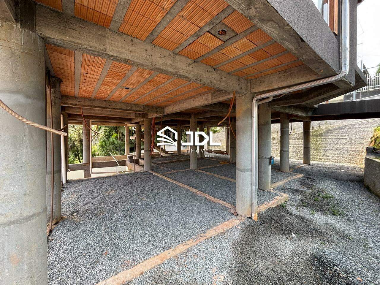 Casa à venda no bairro Tribess: 