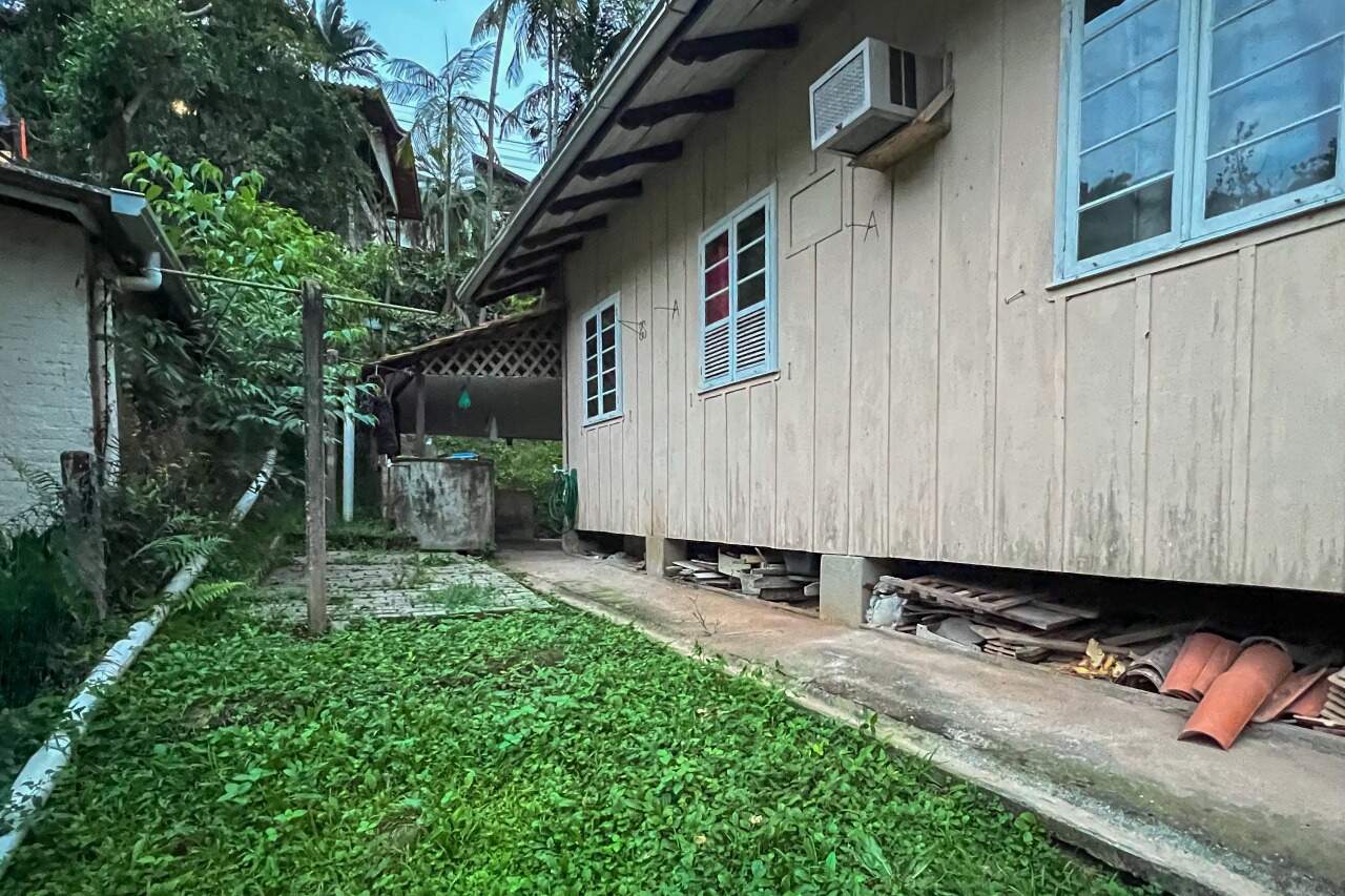 Casa à venda no bairro Velha: