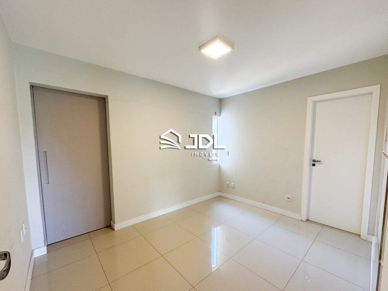 Casa à venda no bairro Água Verde: 