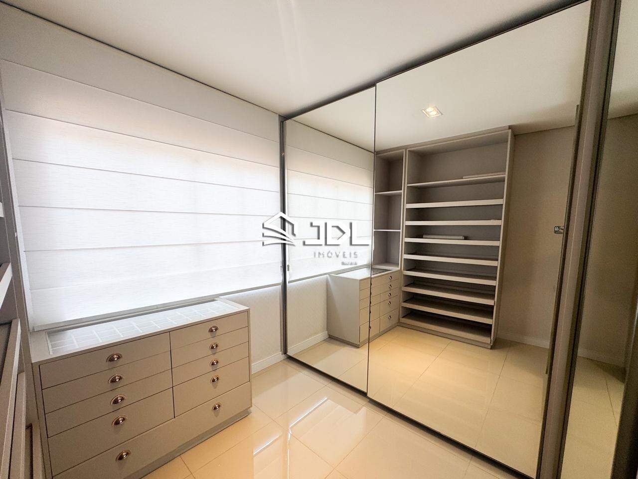 Casa à venda no bairro Água Verde: 