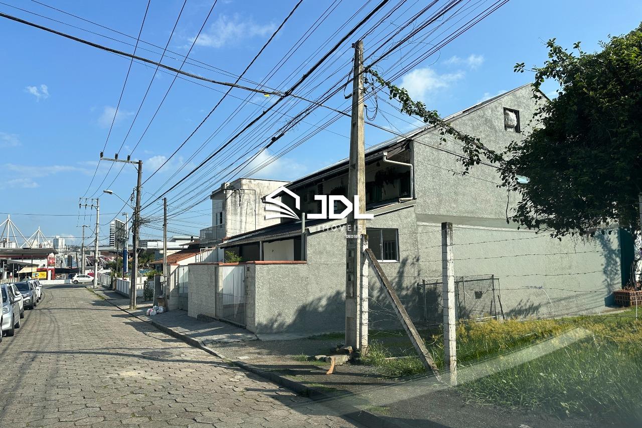 Terreno à venda no bairro Velha: 