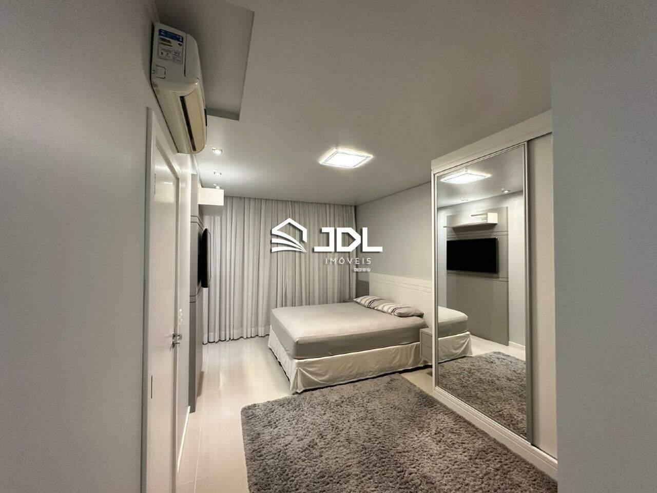 Apartamento à venda no bairro Centro: 
