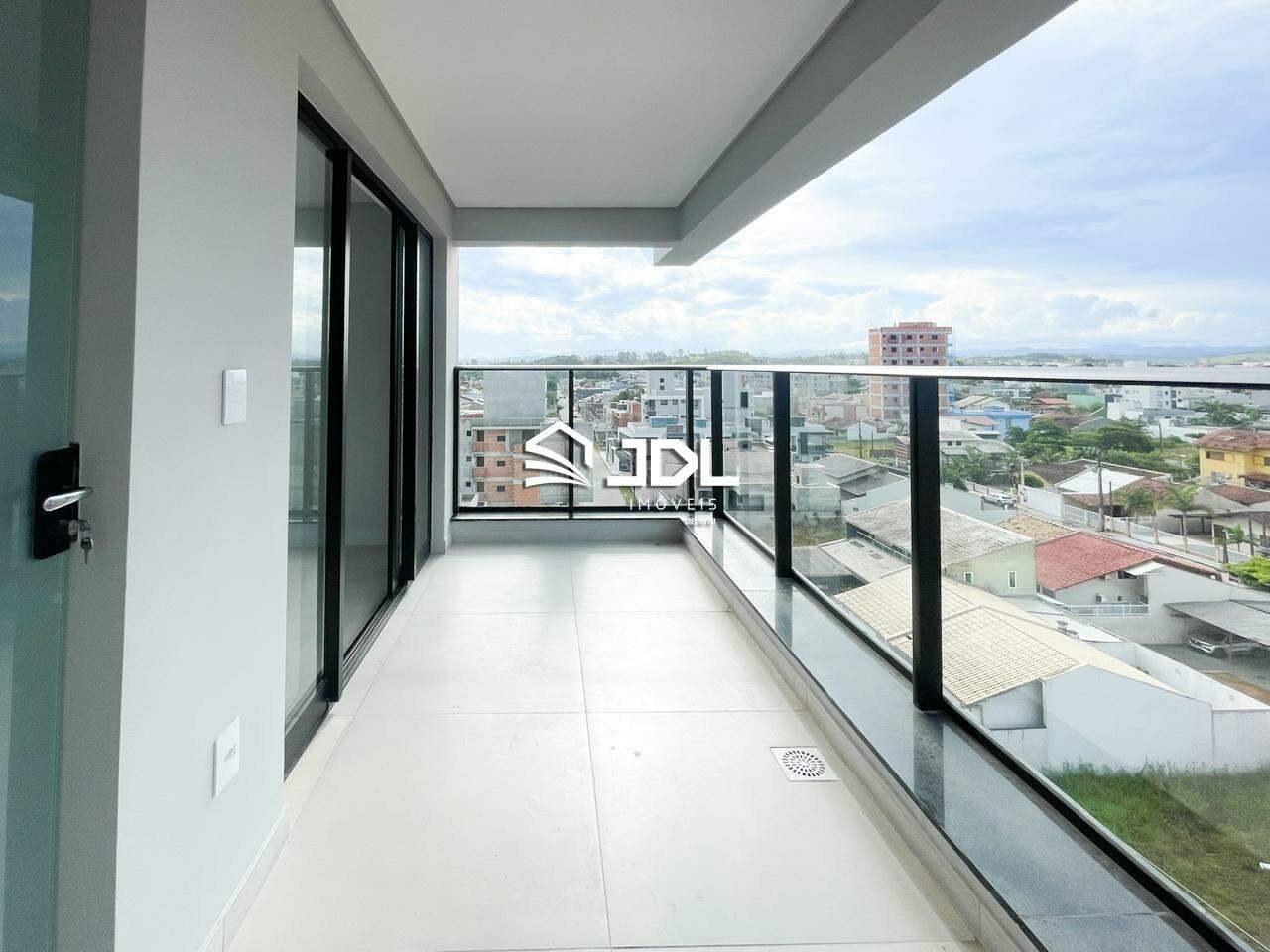 Apartamento à venda no bairro Itacolomi: SACADA VISTA FUNDO 