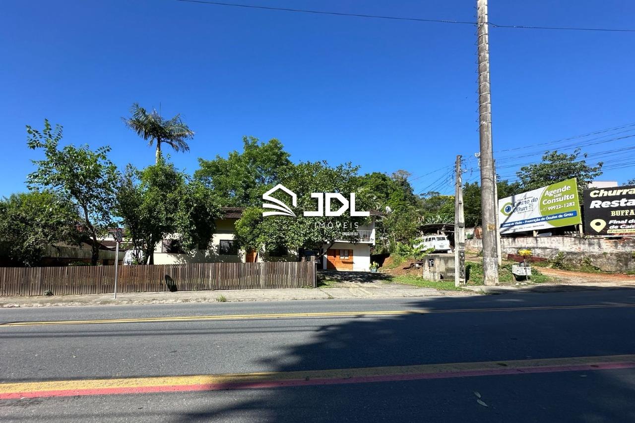 Terreno à venda no bairro Velha: 