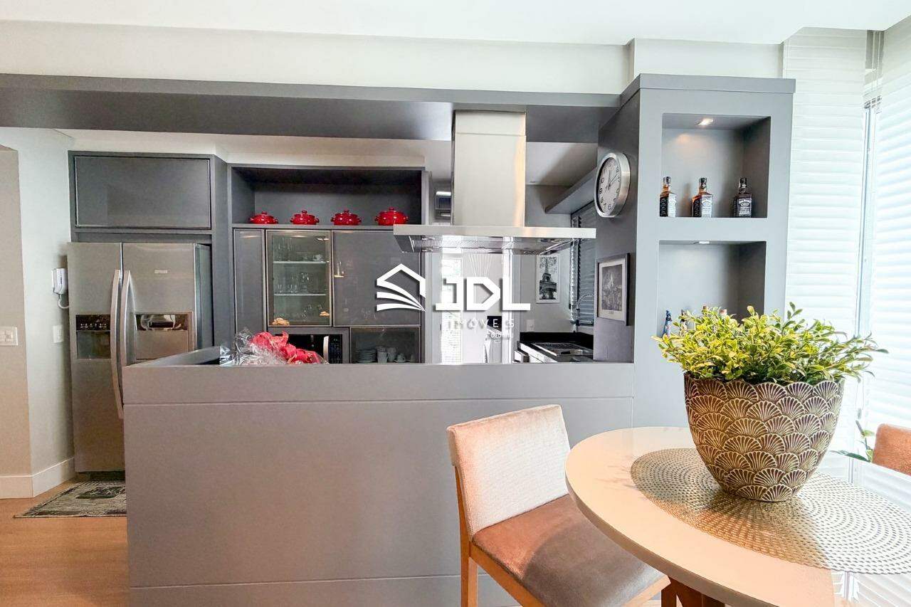 Apartamento à venda no bairro Victor Konder: 