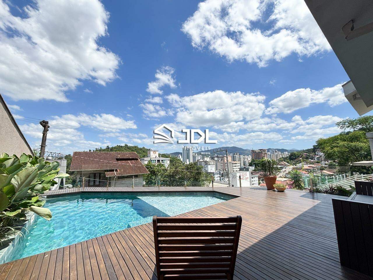 Casa à venda no bairro Itoupava Seca: 