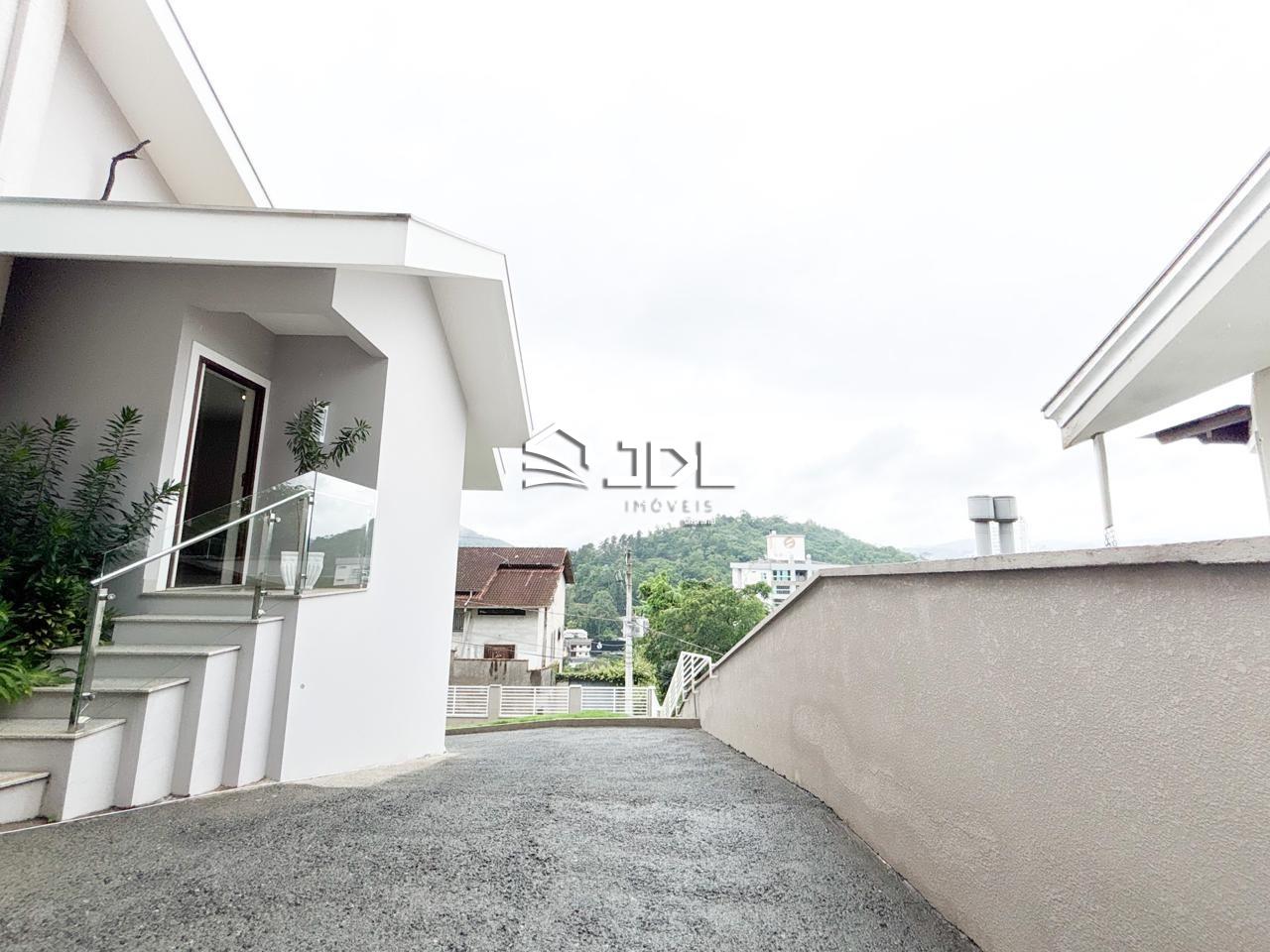 Casa à venda no bairro Itoupava Seca: 