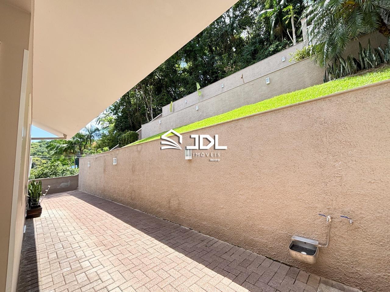 Casa à venda no bairro Itoupava Seca: 