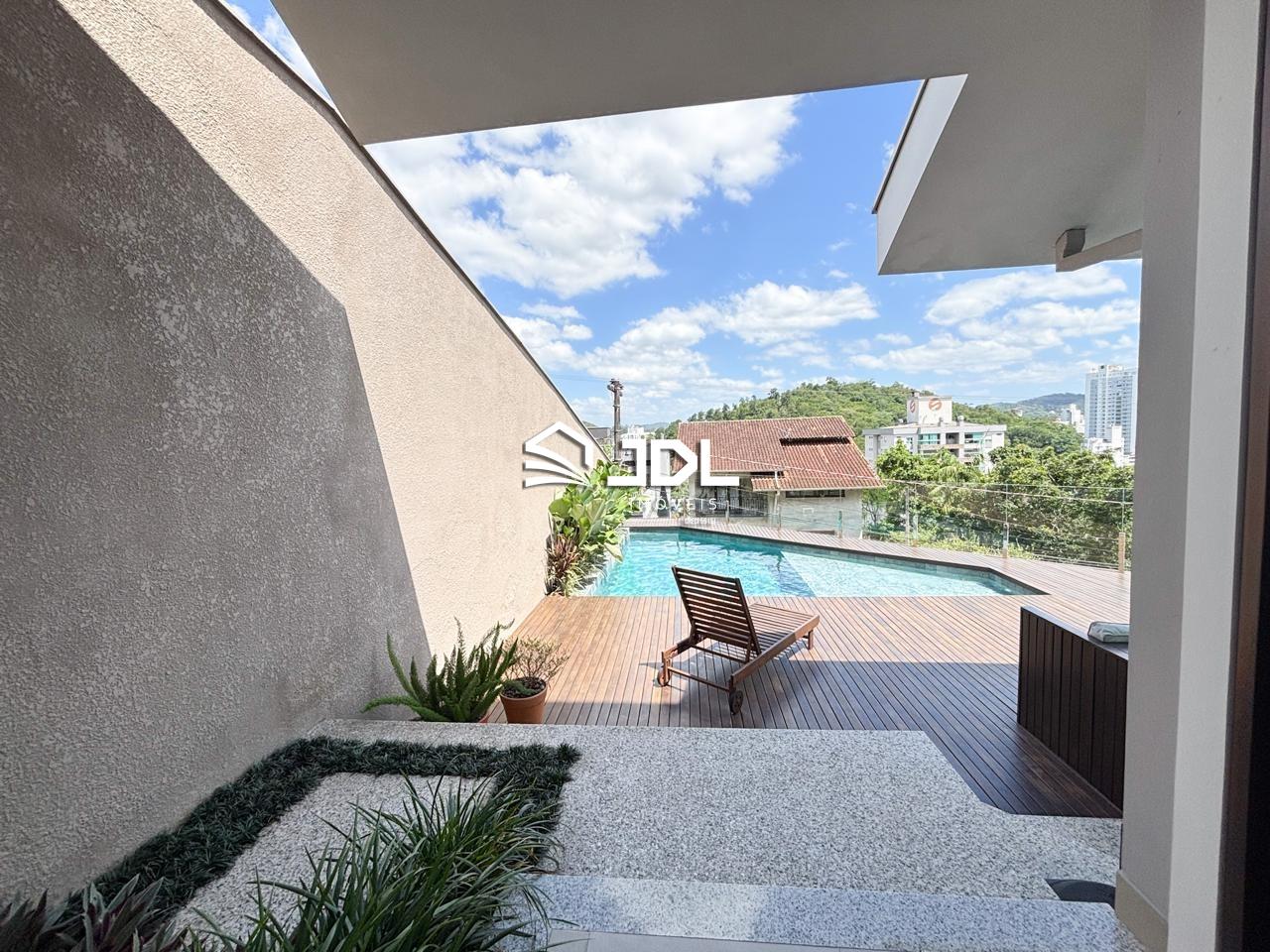 Casa à venda no bairro Itoupava Seca: 