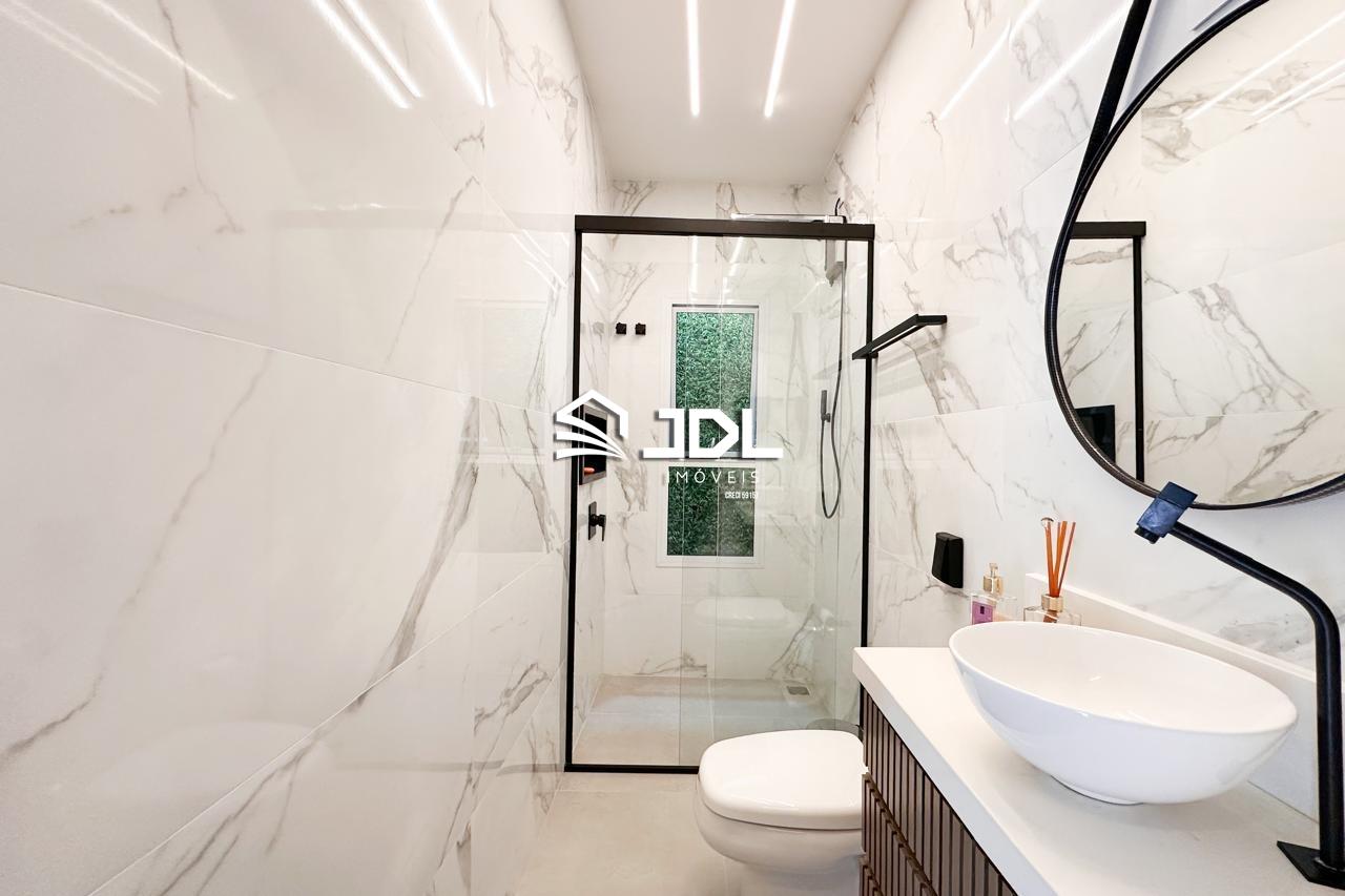 Casa à venda no bairro Velha: 