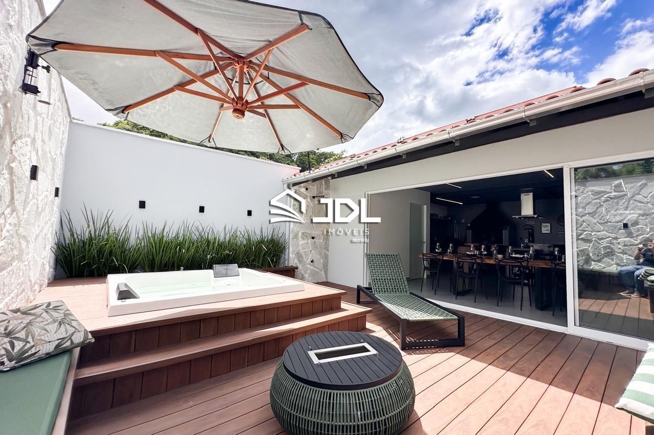 Casa à venda no bairro Velha: 