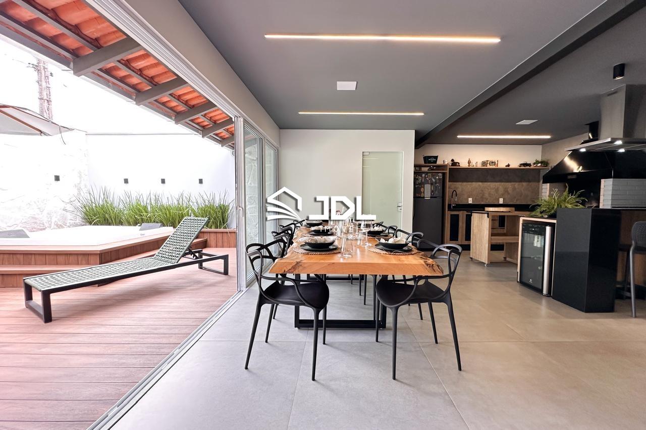 Casa à venda no bairro Velha: 