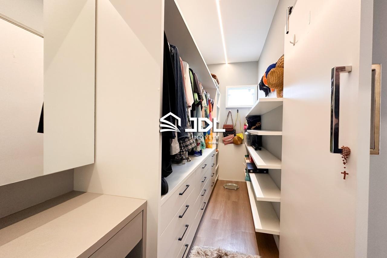 Casa à venda no bairro Velha: 