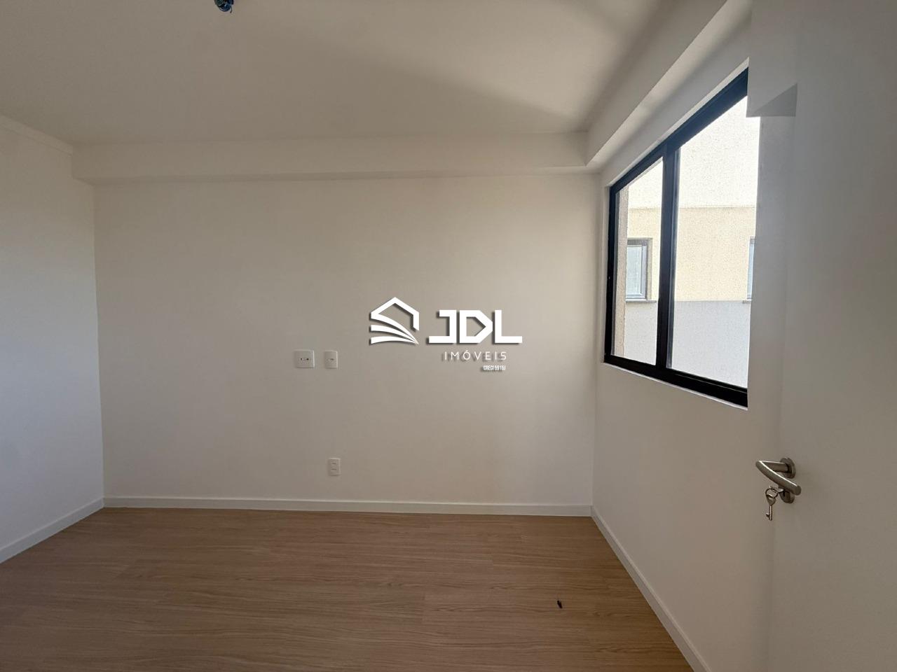 Apartamento à venda no bairro Armação: 