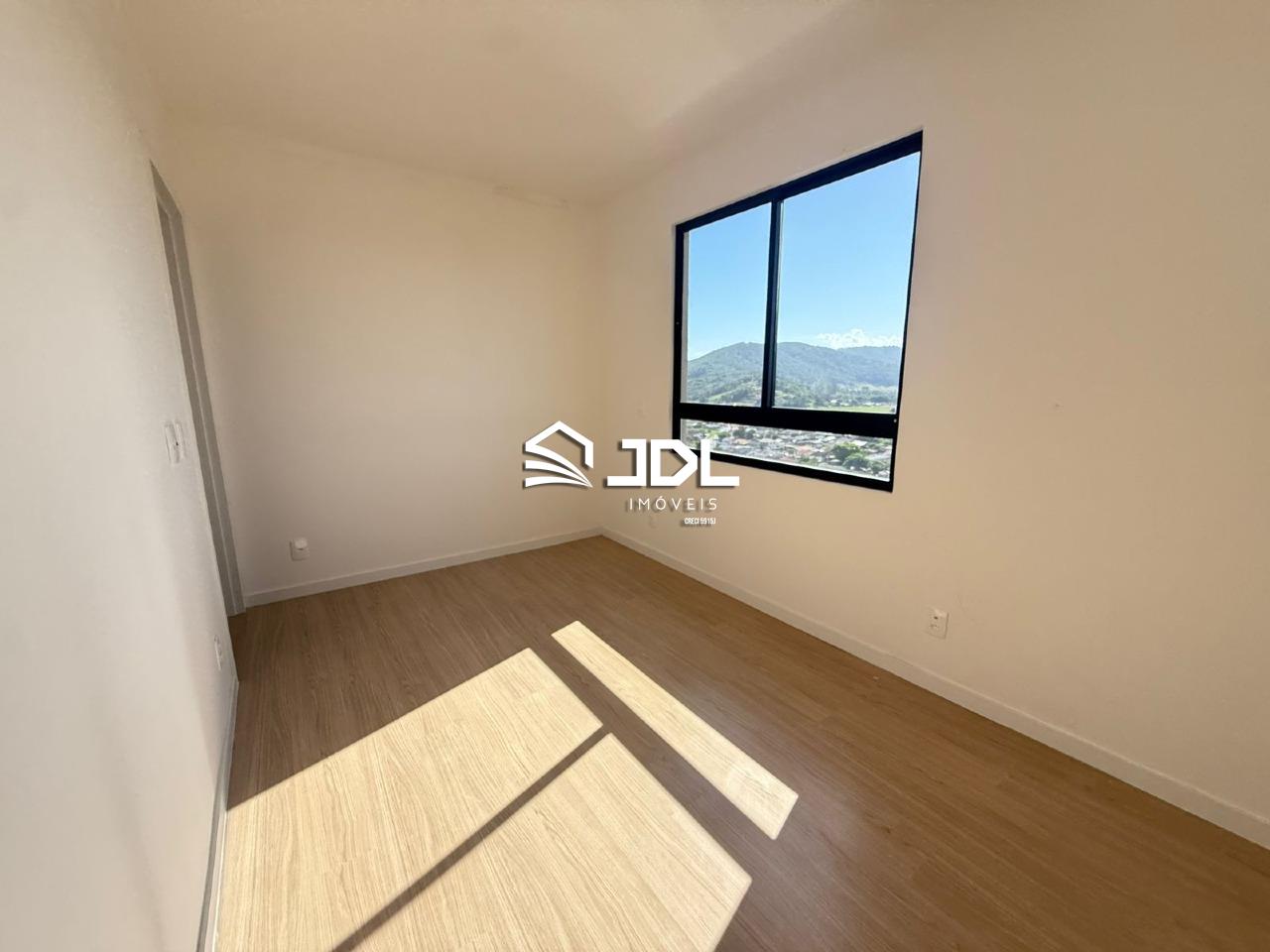 Apartamento à venda no bairro Armação: 