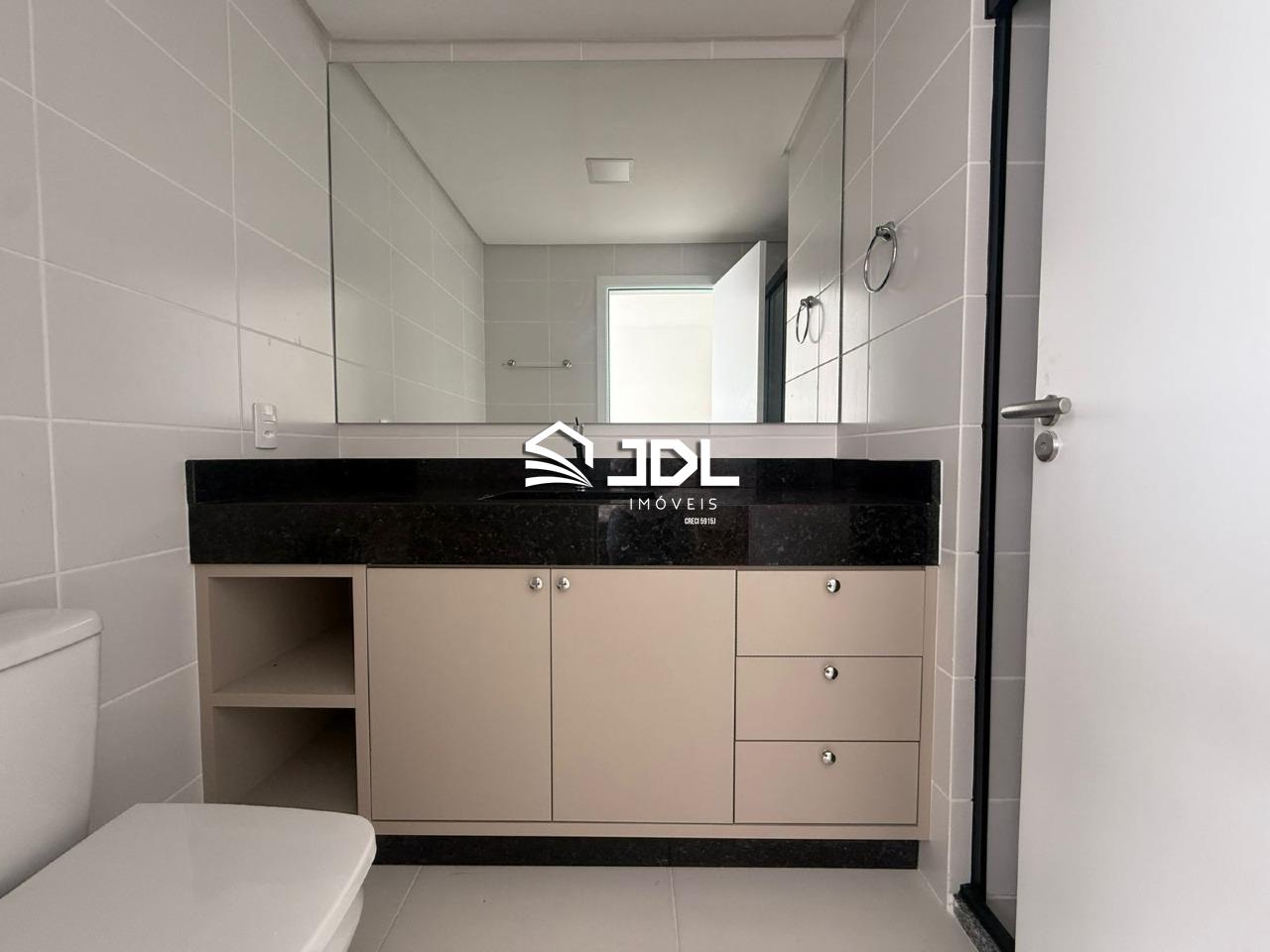 Apartamento à venda no bairro Armação: 