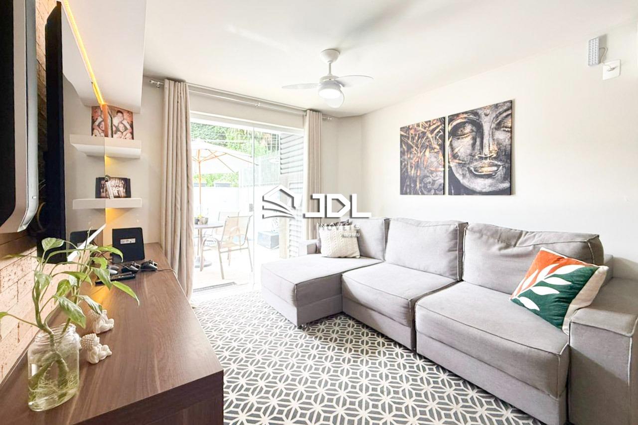 Casa à venda no bairro Velha: 