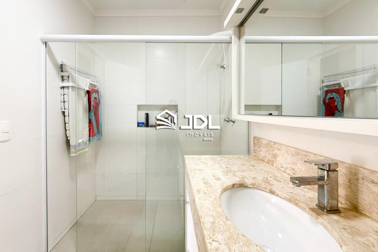 Casa à venda no bairro Velha: 