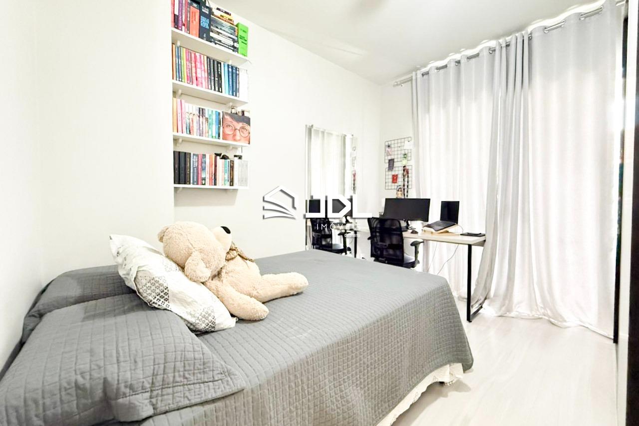 Casa à venda no bairro Velha: 