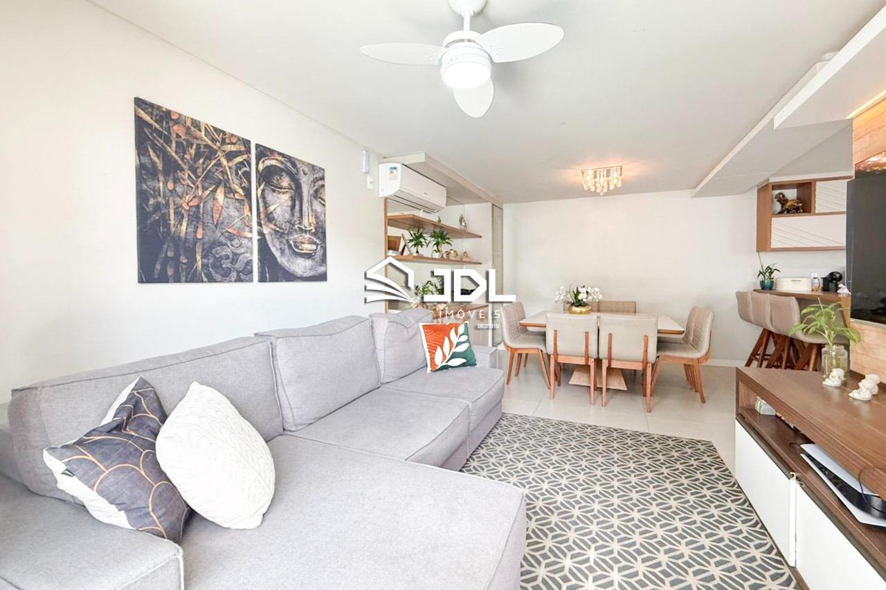 Casa à venda no bairro Velha: 