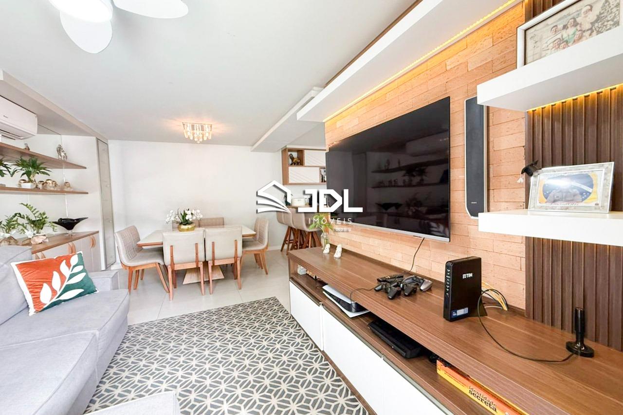 Casa à venda no bairro Velha: 