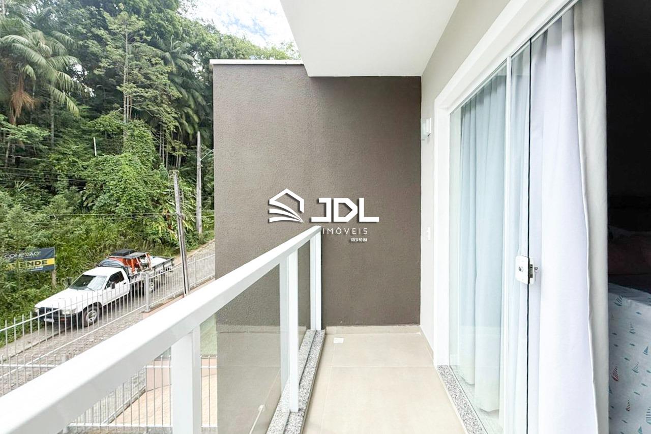 Casa à venda no bairro Velha: 