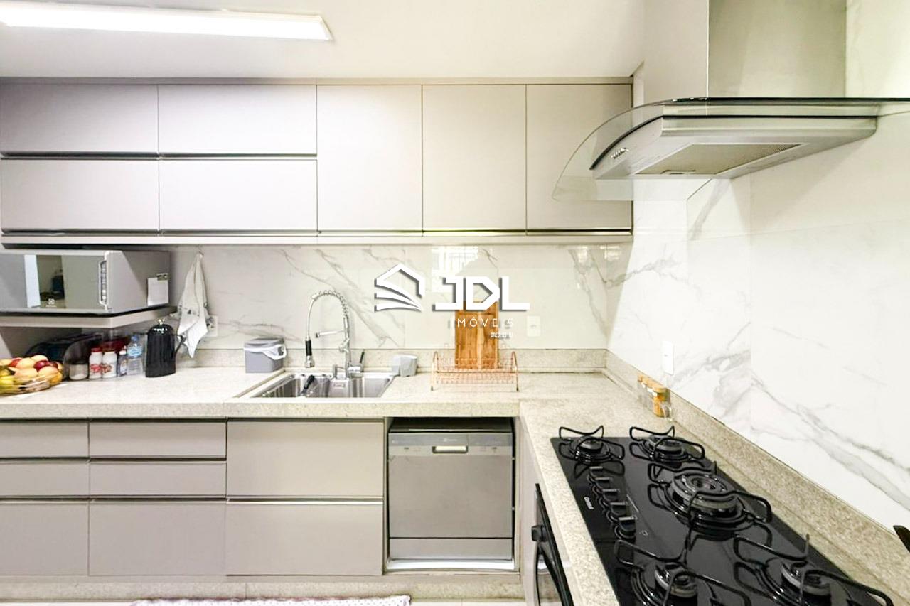 Casa à venda no bairro Velha: 