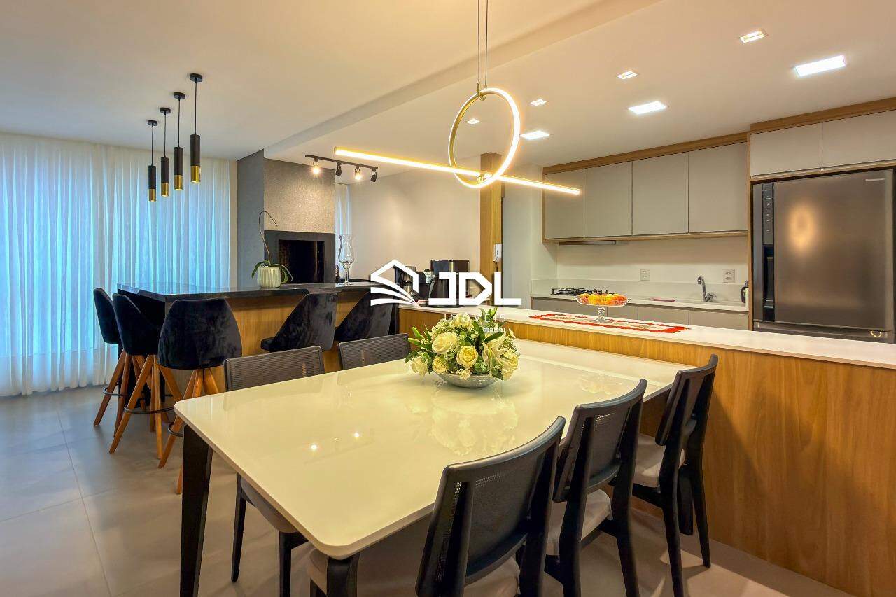 Apartamento à venda no bairro Centro: 