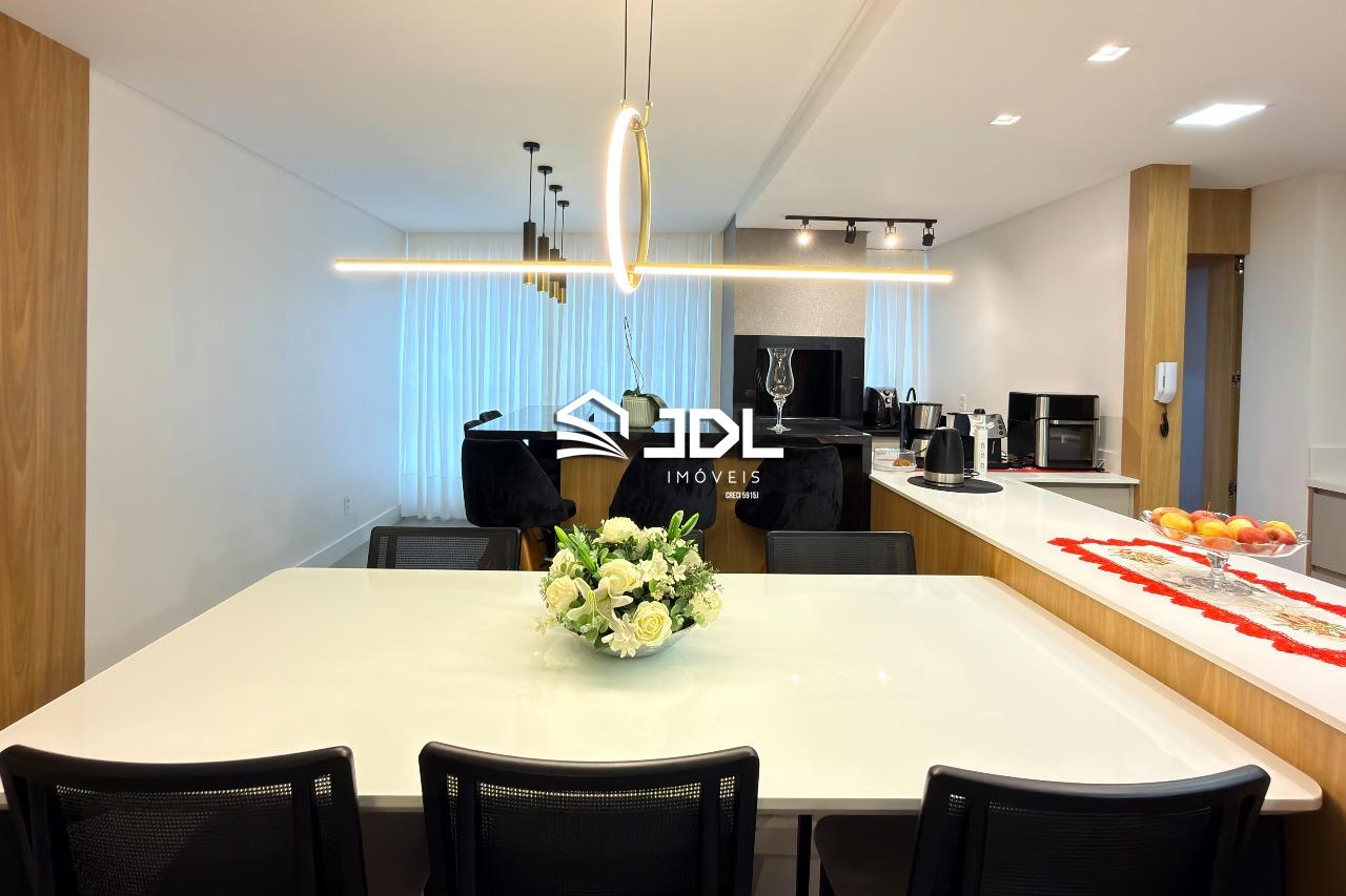 Apartamento à venda no bairro Centro: 