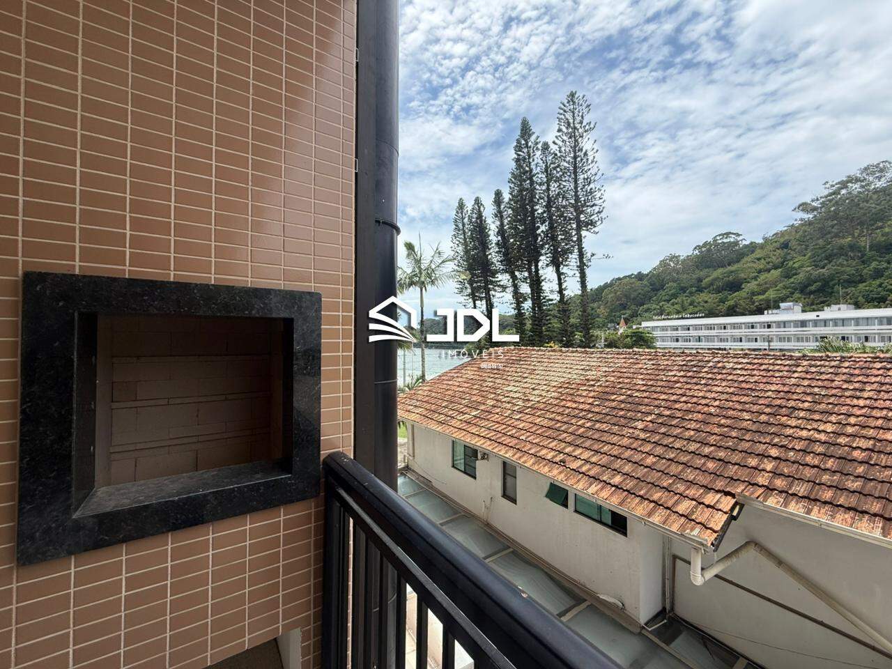 Apartamento à venda no bairro Cabeçudas:
