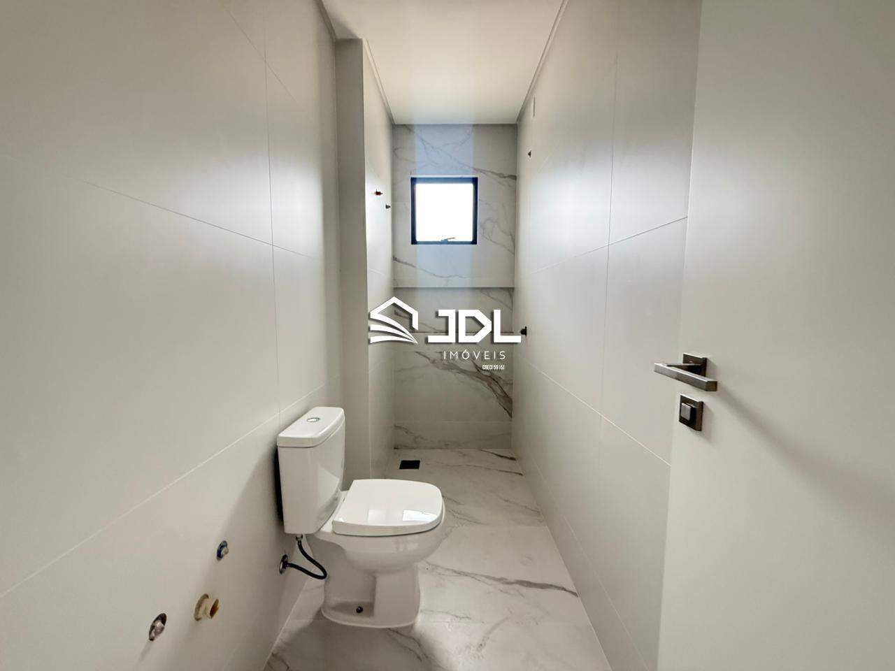 Apartamento à venda no bairro Cabeçudas: