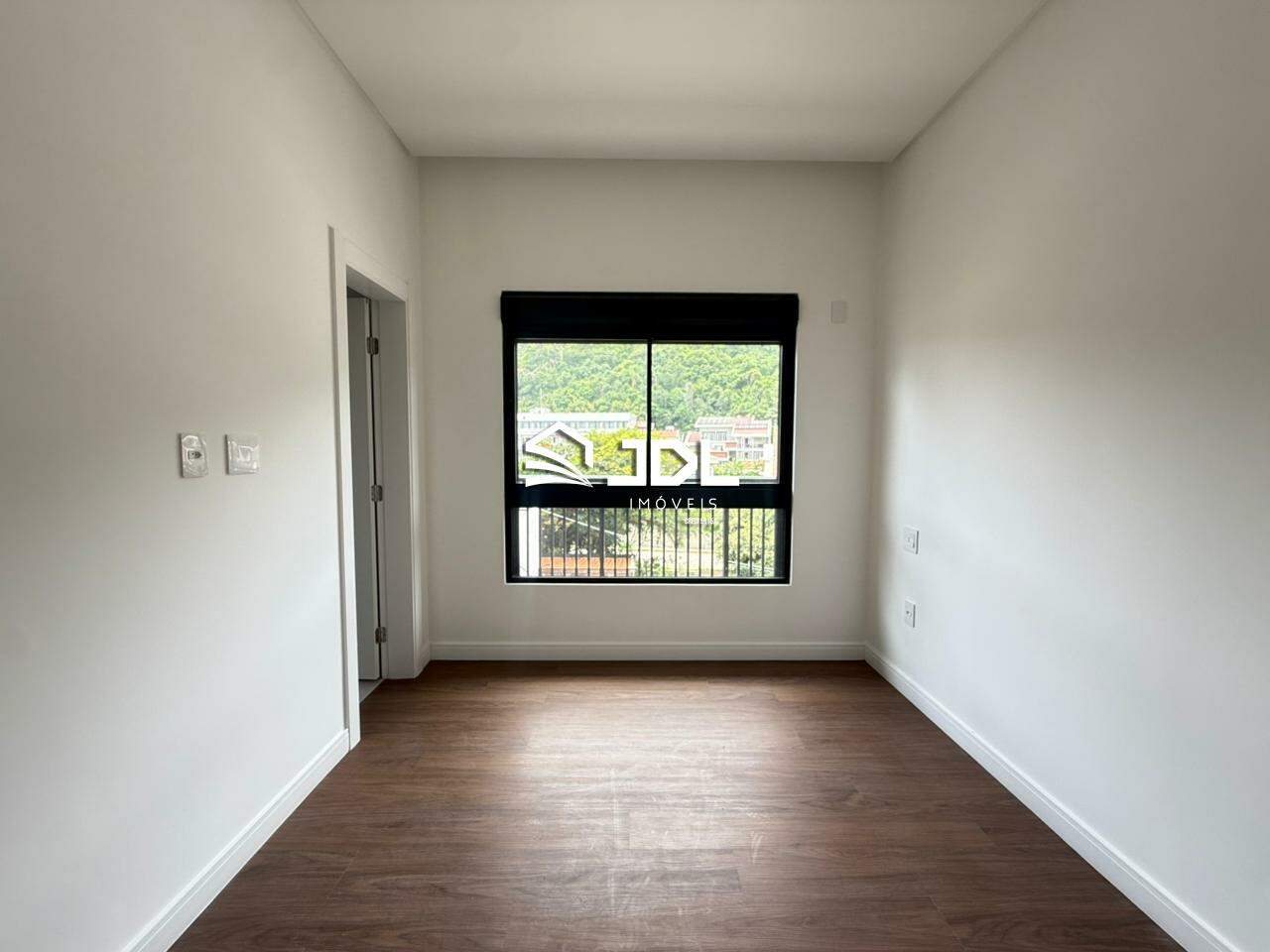 Apartamento à venda no bairro Cabeçudas: