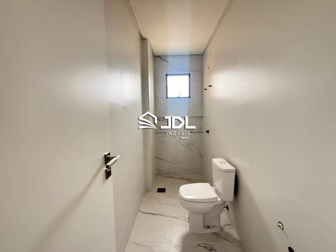 Apartamento à venda no bairro Cabeçudas:
