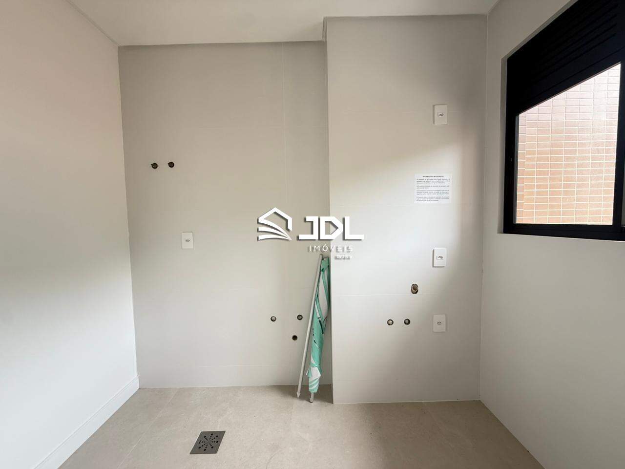 Apartamento à venda no bairro Cabeçudas: