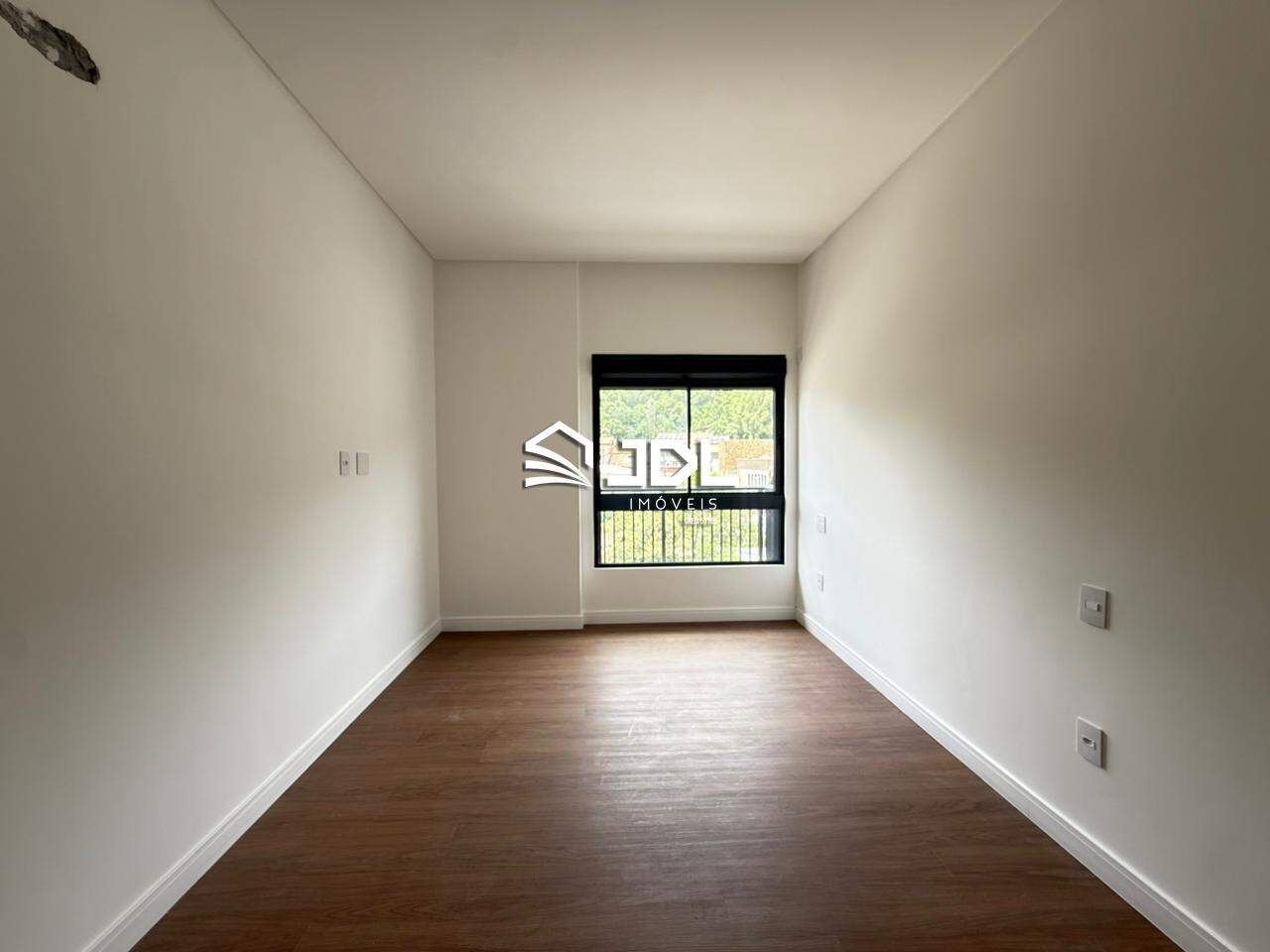 Apartamento à venda no bairro Cabeçudas: