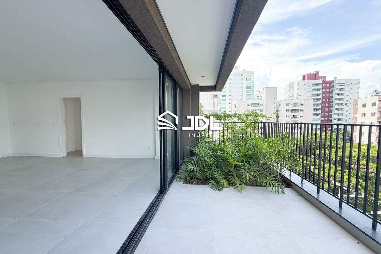 Apartamento à venda no bairro Victor Konder: 