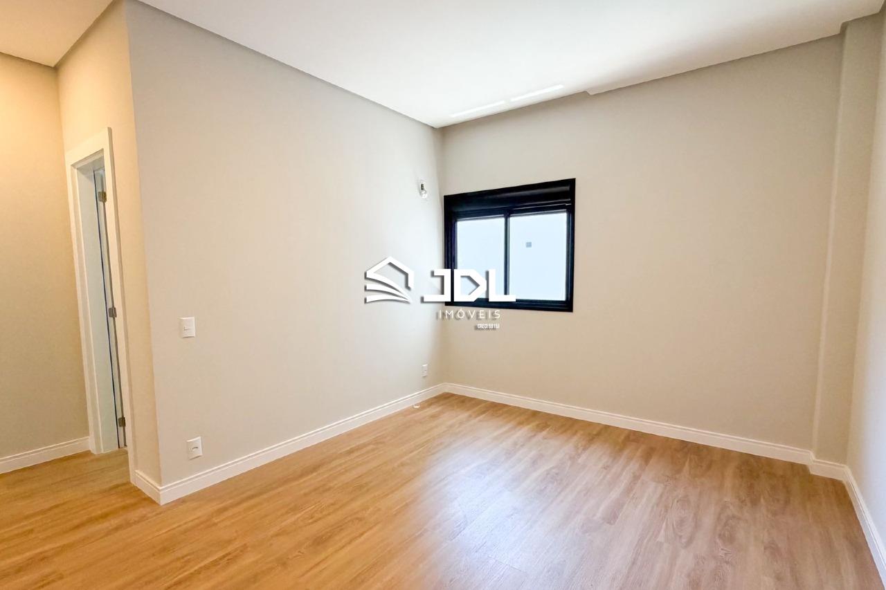 Casa à venda no bairro Escola Agrícola: 