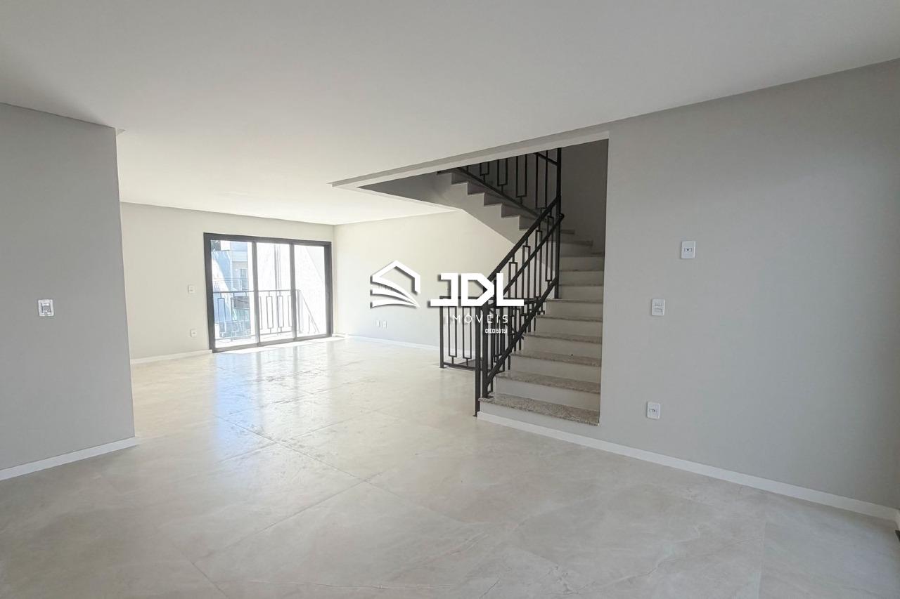 Casa à venda no bairro Escola Agrícola: 