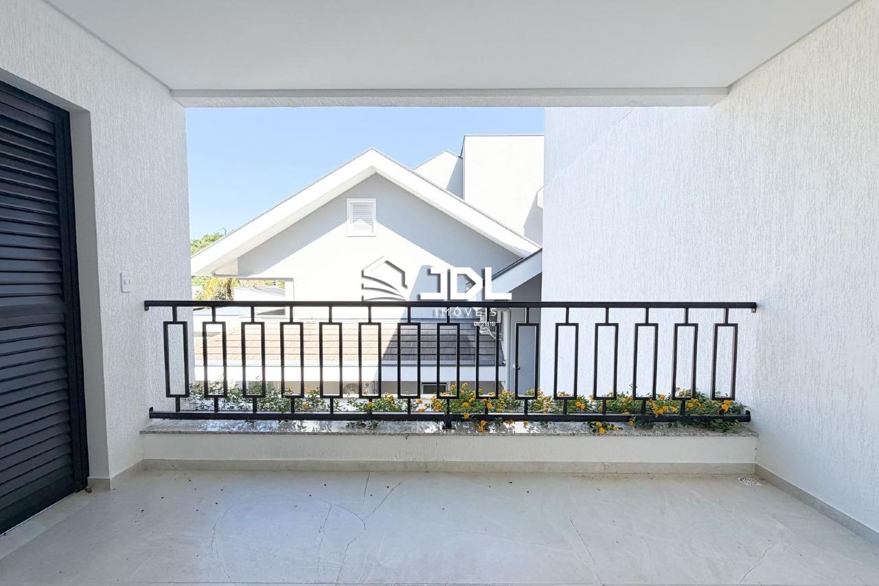 Casa à venda no bairro Escola Agrícola: 