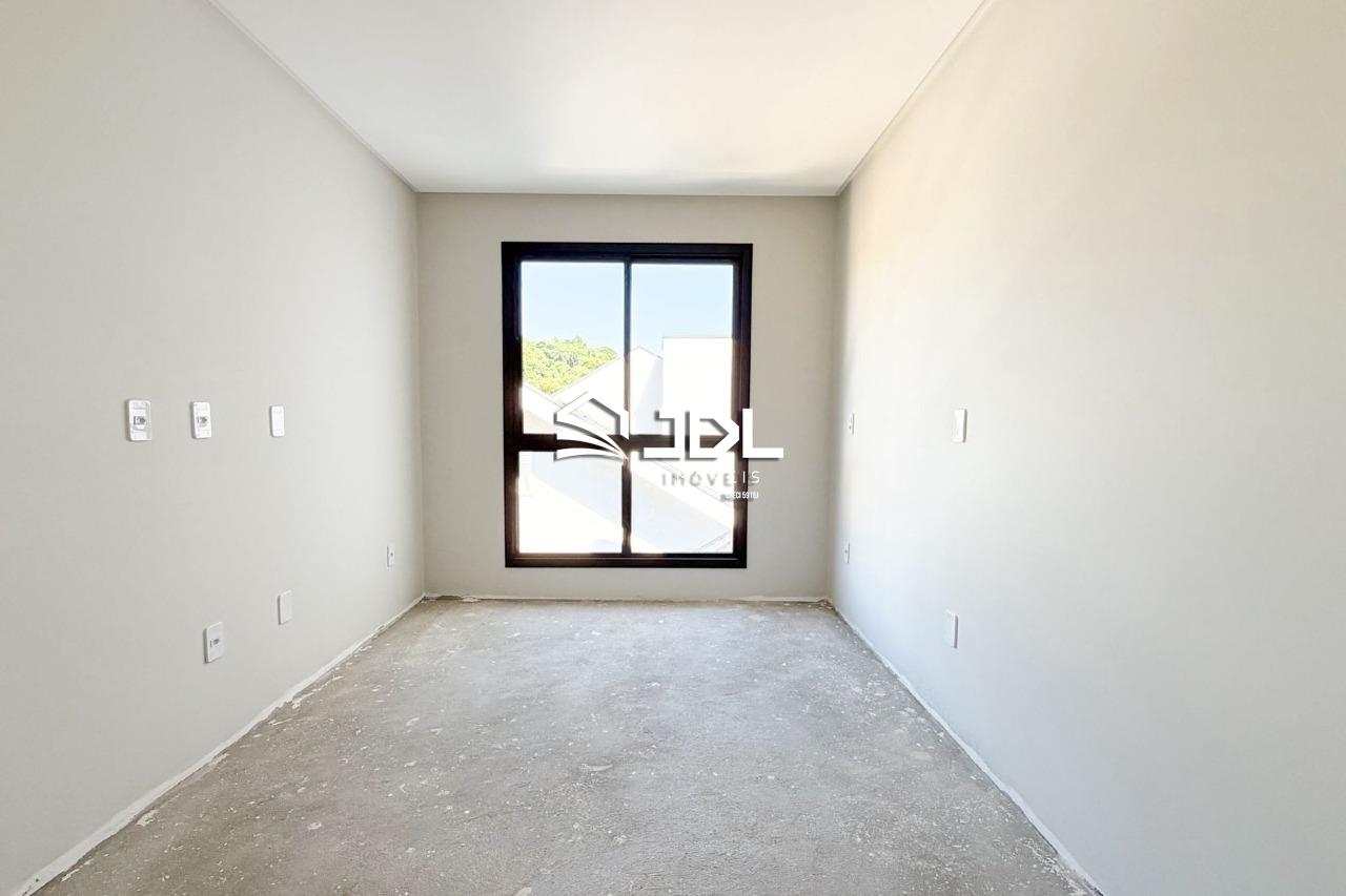 Casa à venda no bairro Escola Agrícola: 