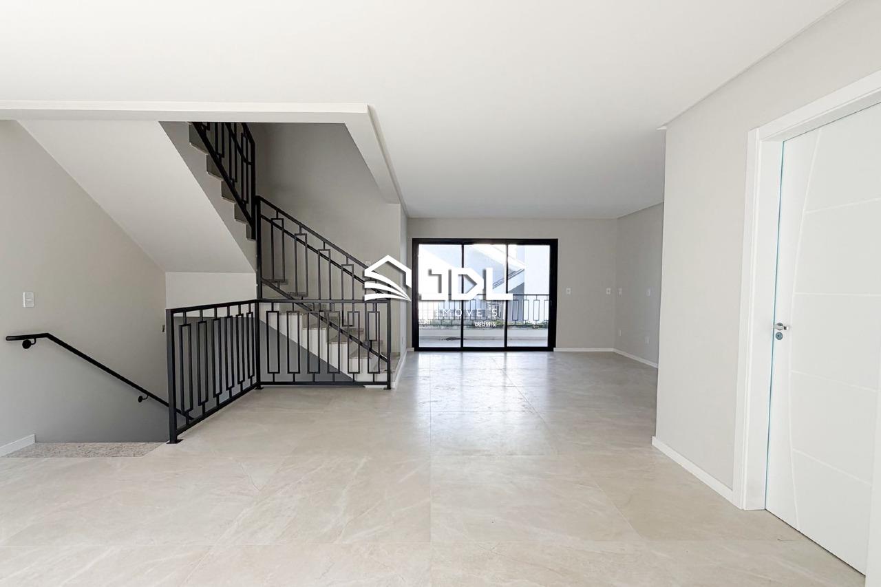 Casa à venda no bairro Escola Agrícola: 