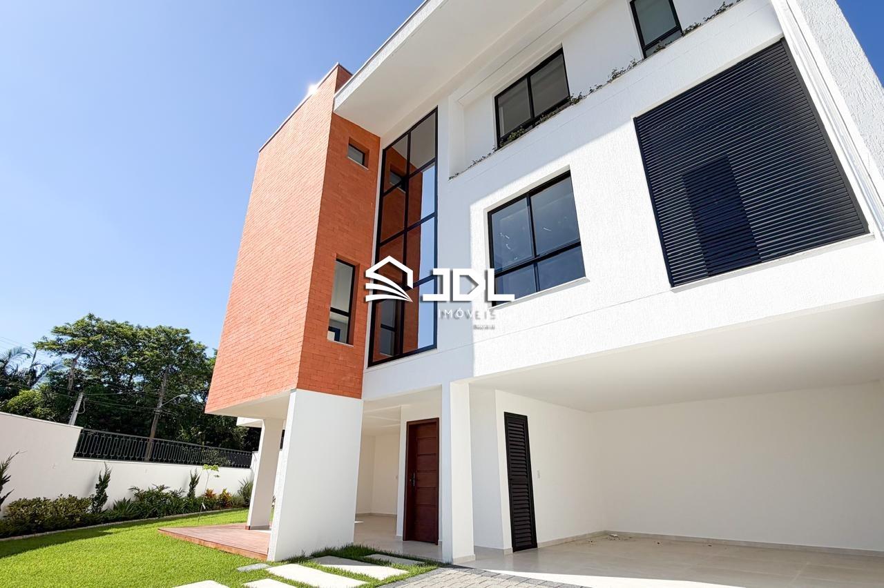 Excelente casa no Bairro Escola Agrícola com 3 suítes - foto 1